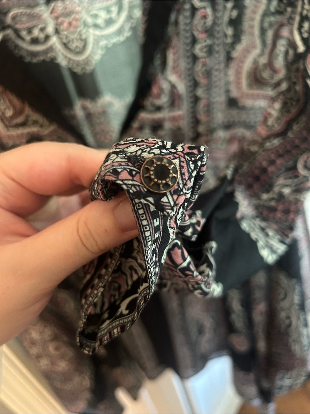 Aratta Silent JourneyBlack Paisley Print Long Sleeve Tunic - Picture 2 of 6